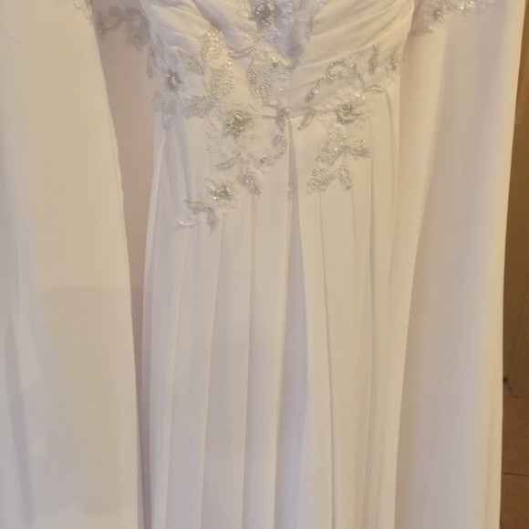 David’s Bridal Wedding Dress W Bustle - Picture 5 of 8